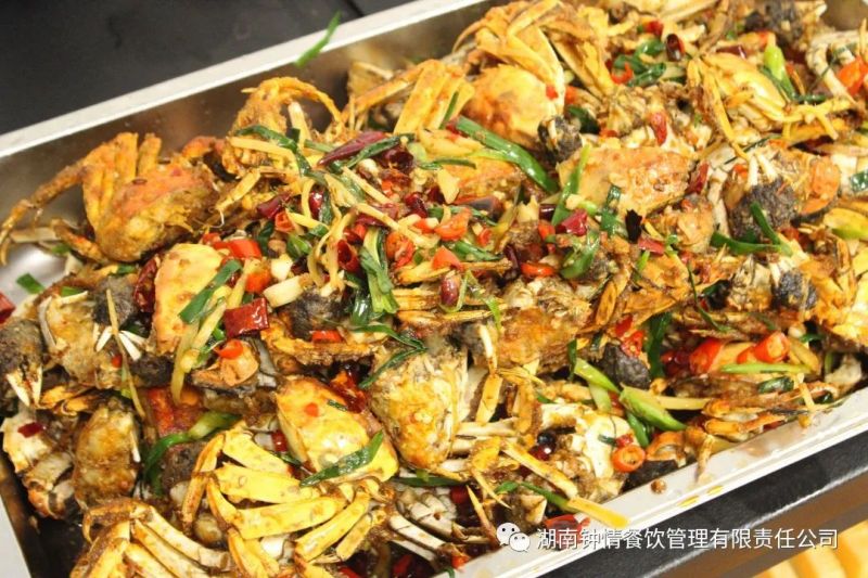 湖南鐘情餐飲管理有限責(zé)任公司,餐飲管理,鐘情餐飲管理,團體膳食,大學(xué)食堂,學(xué)院食堂,學(xué)校餐飲