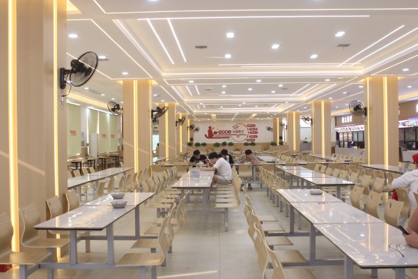 湖南鐘情餐飲管理有限責(zé)任公司,餐飲管理,鐘情餐飲管理,團體膳食,大學(xué)食堂,學(xué)院食堂,學(xué)校餐飲